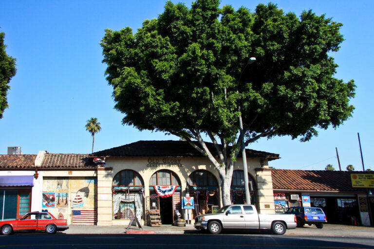 4344 4498 Market 2011 01 768x512